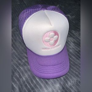 Cute Louis Vuitton Trucker Hat pink/ purple